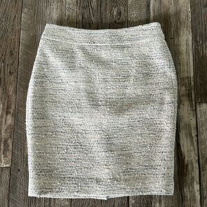 ANN TAYLOR PETITE BEAUTIFUL SKIRT, SIZE 00P